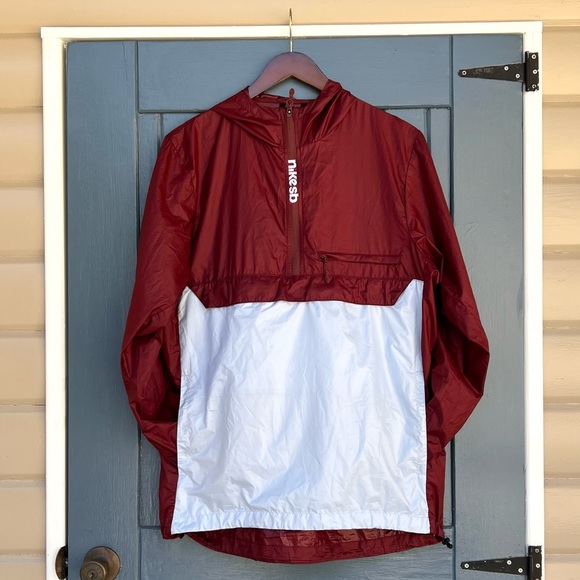 Vintage Nike Sb 1/2 Zip Windbreaker
Red White Men Size Medium - Picture 1 of 9